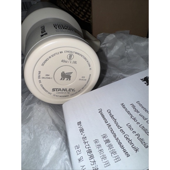 Stanley Cream Co40 oz Stainless Steel Quencher Pro Tour Tumbler- New With Tags - Picture 7 of 7